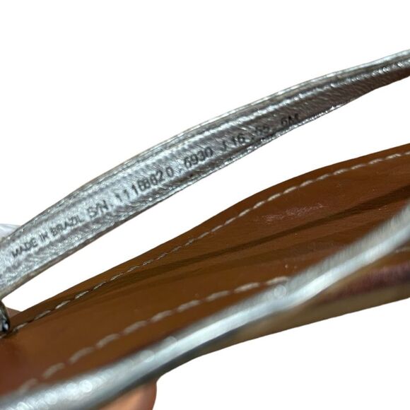 Tory Burch Silver Metallic Terra Thong Sandals - Picture 14 of 14